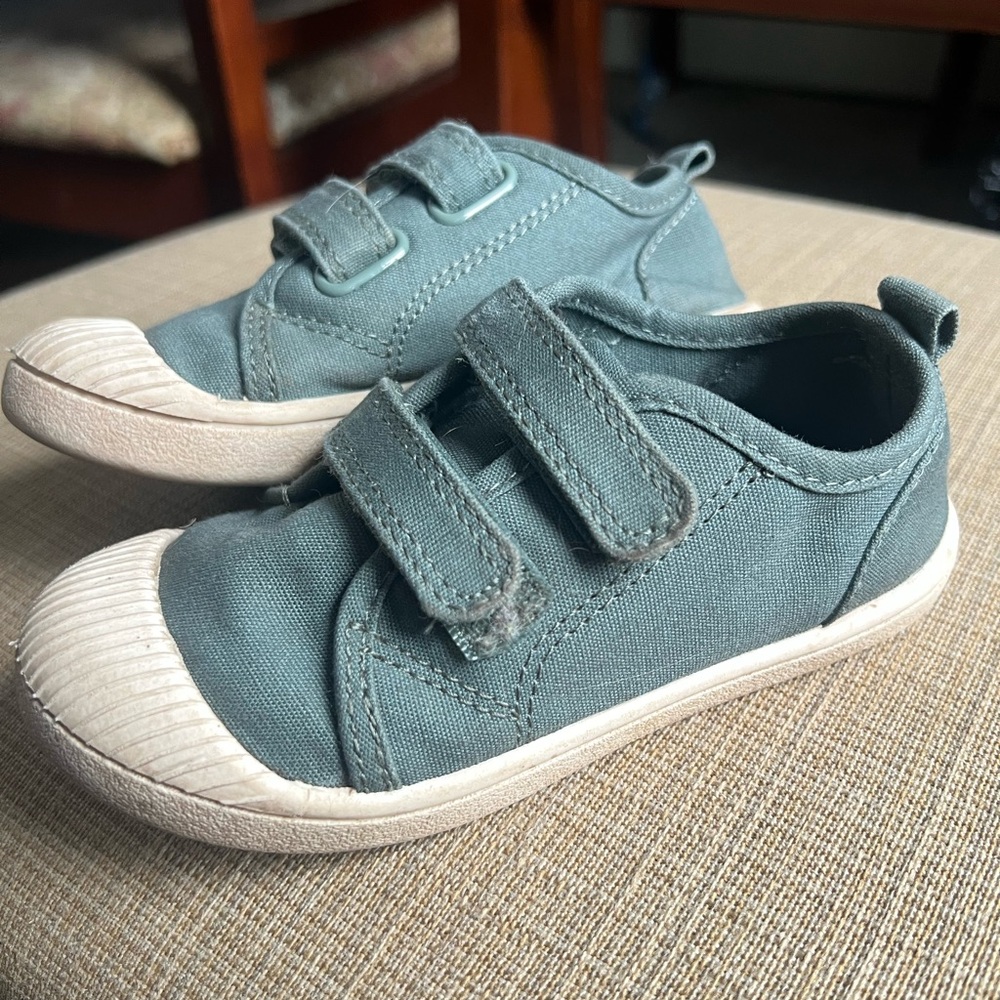 Cat & Jack Velcro Canvas Sneaker - Toddler 9